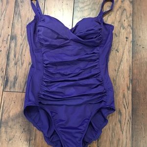 Croft and Barrow Women’s One-Piece Swimsuit